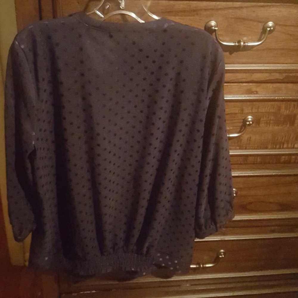 Top - Picture 2 of 2